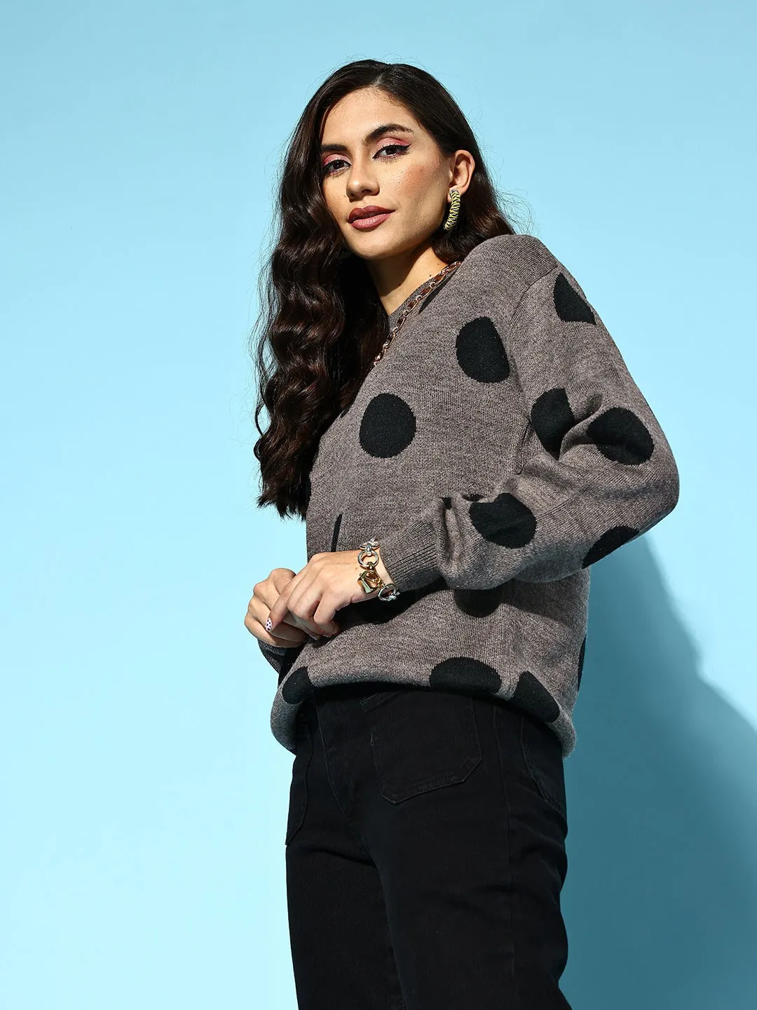 Berrylush Women Grey & Black Polka Dot Printed Round Neck Ribbed Hem Regular Pullover