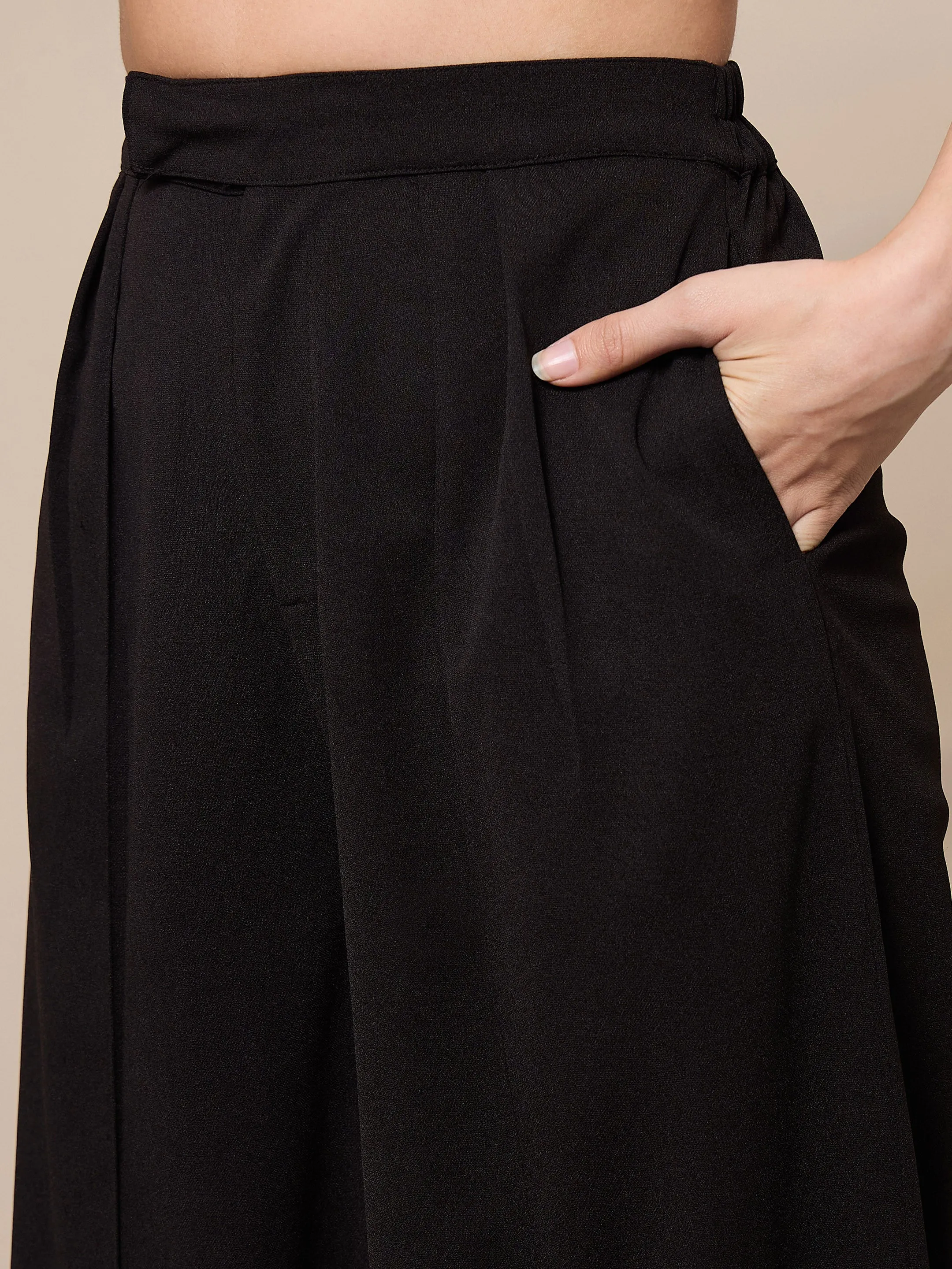 Women Black Pleated Wide Leg Trousers